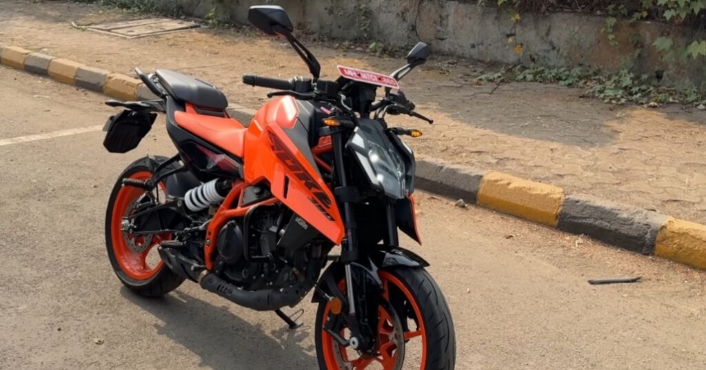 KTM 390 Duke: New Price, More Power & Street Fighter Looks!