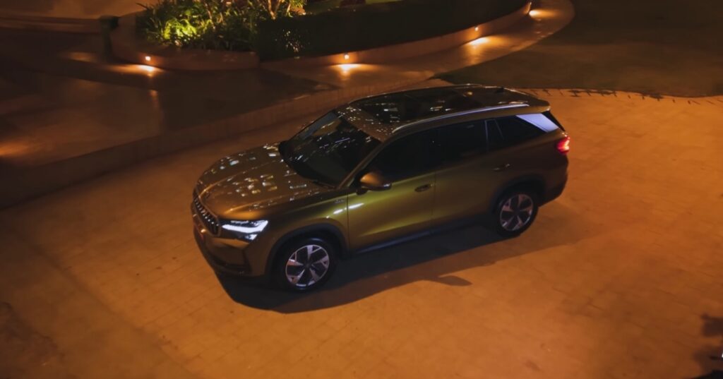 Skoda Kodiaq Review 2025: 15 kmpl Mileage & Luxury Features !